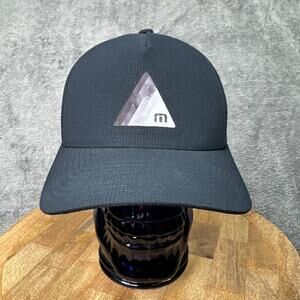 Travis Mathew The Heater Baseball Cap Snapback Hat Black 110 Flex Fit Outdoor